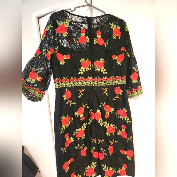 Dress - Picture 2 of 3